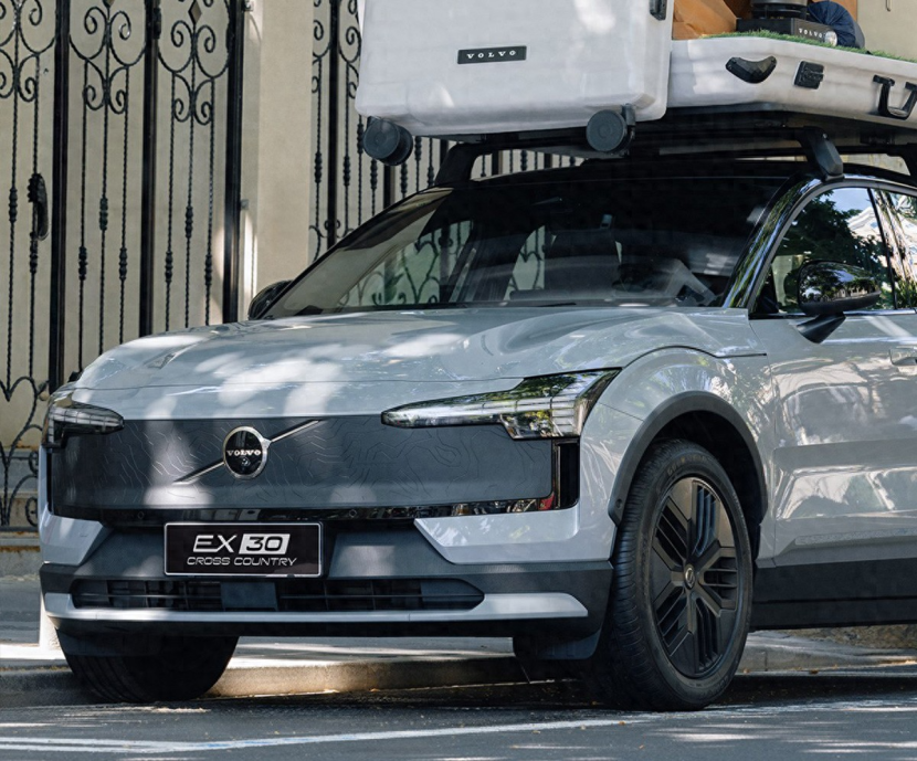 沃尔沃EX30 CC官图，外观很个性时尚，续航530km