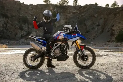 宝马“小水鸟”F450GS外观定档，取消“X”星芒灯