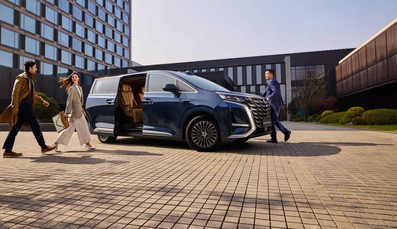 腾势D9新品来袭，成都国际车展成2025年豪华MPV最大看点