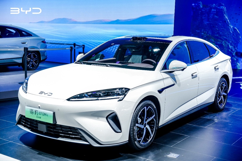 纯电续航230km, 2026款海豹07DM-i亮相成都车展