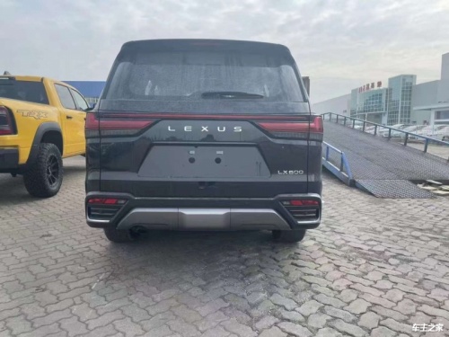 雷克萨斯LX中东版价格优惠39万 欢迎上门试驾