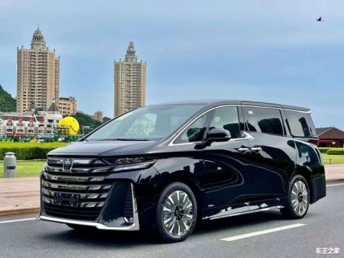 成都威尔法报价90万起 欢迎到店试驾