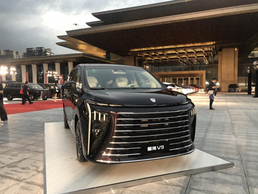 20万预算买插混中大型MPV，为何首推东风风行星海V9？